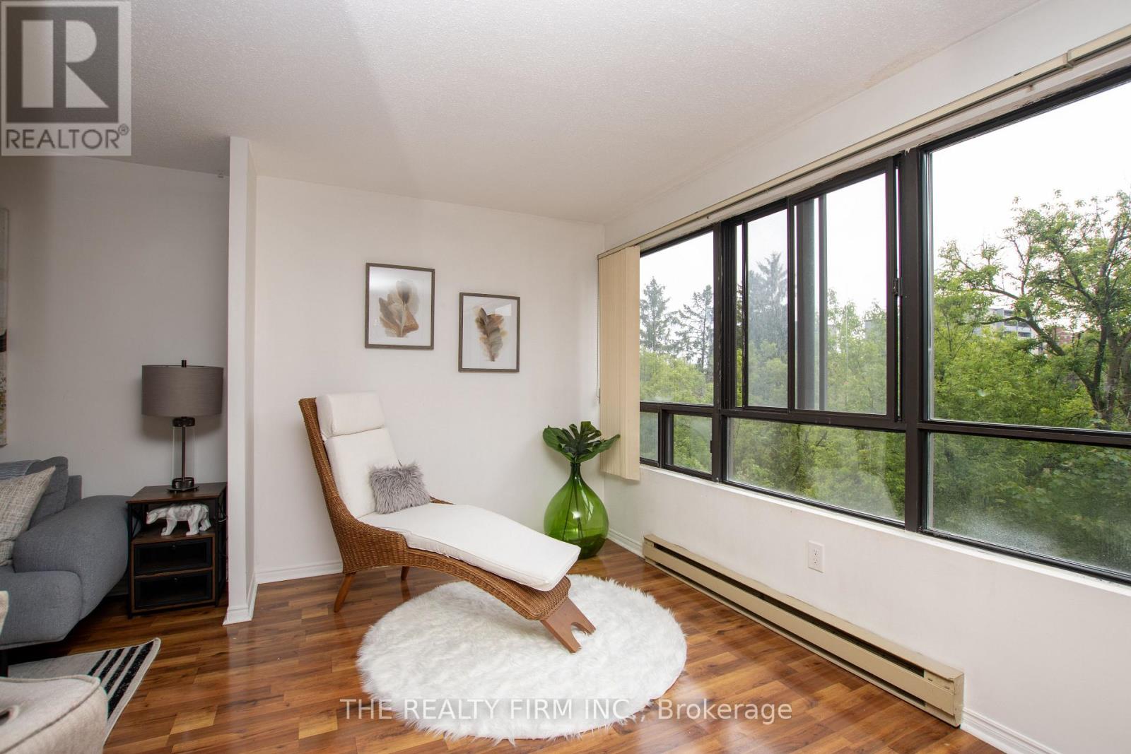#403 135 BASELINE ROAD W - 14