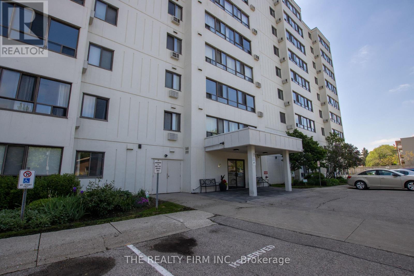 #403 135 BASELINE ROAD W - 32
