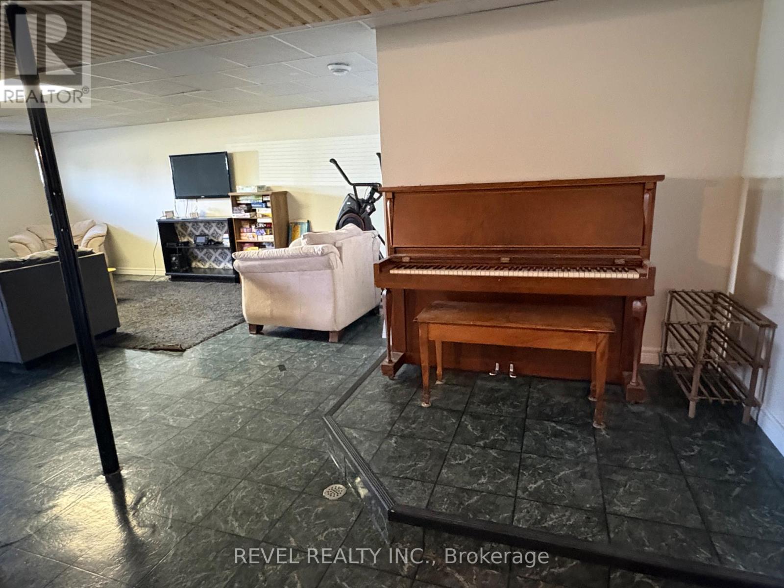 226 SECOND AVENUE - 27