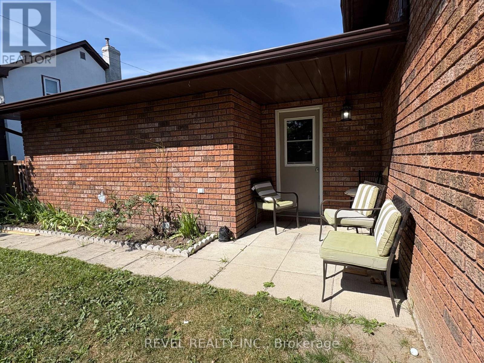 226 SECOND AVENUE - 33