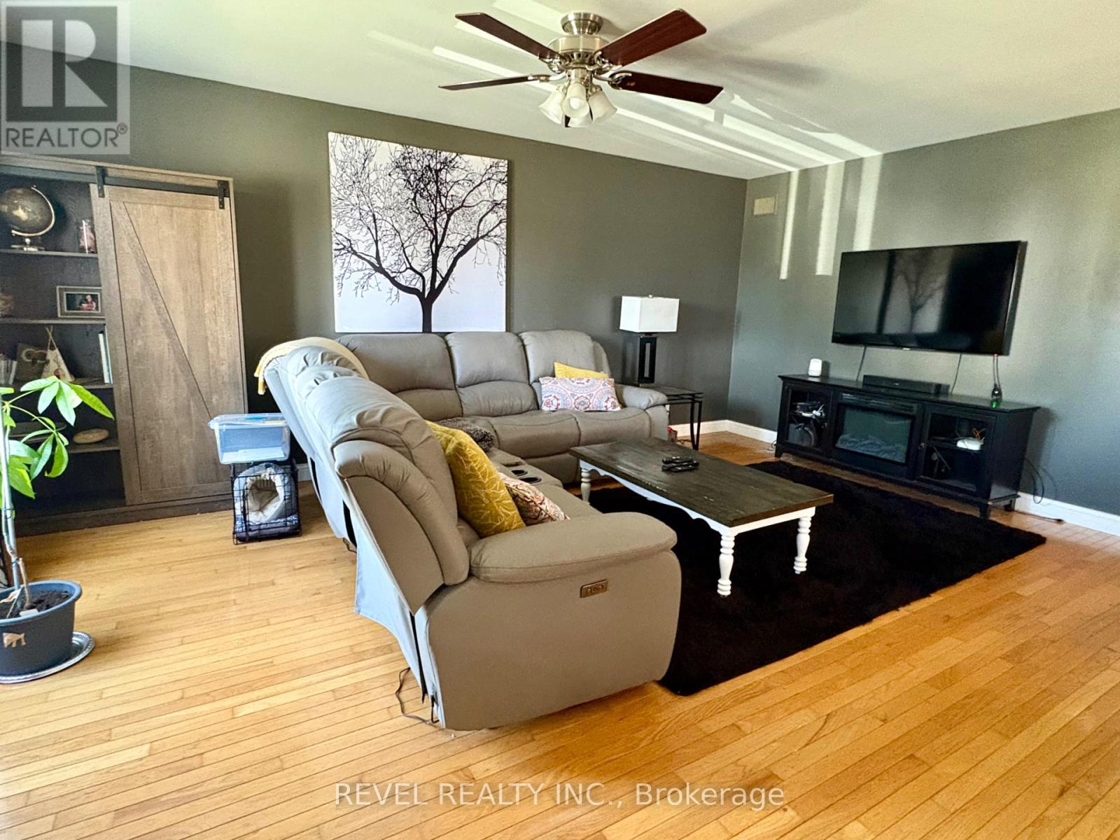 226 SECOND AVENUE - 8