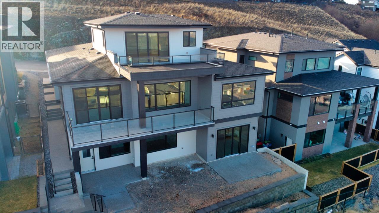  1030 Emslie Street, Kelowna