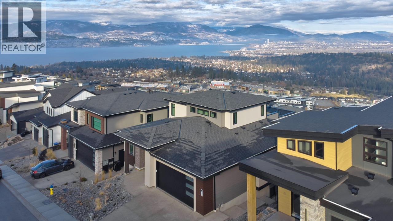  1030 Emslie Street, Kelowna