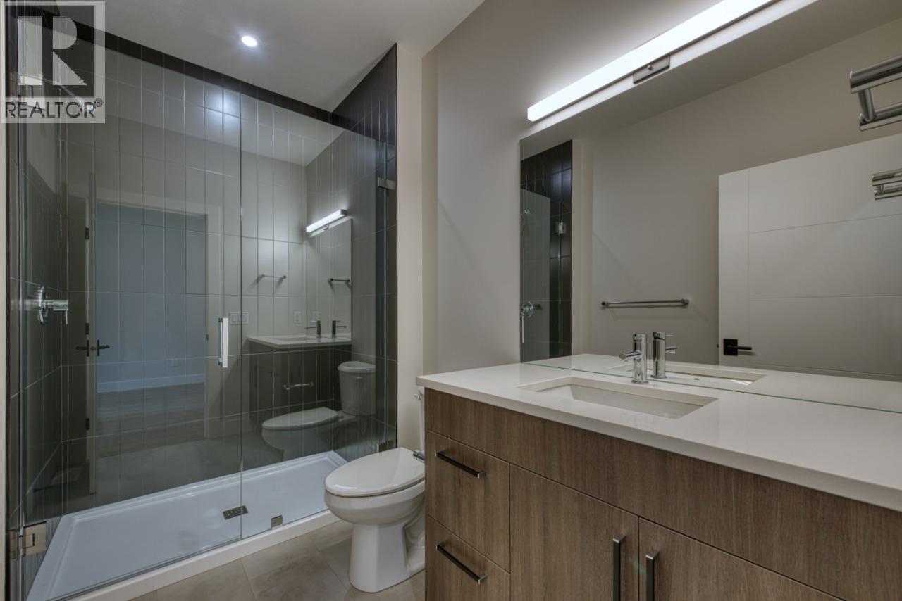  1030 Emslie Street, Kelowna