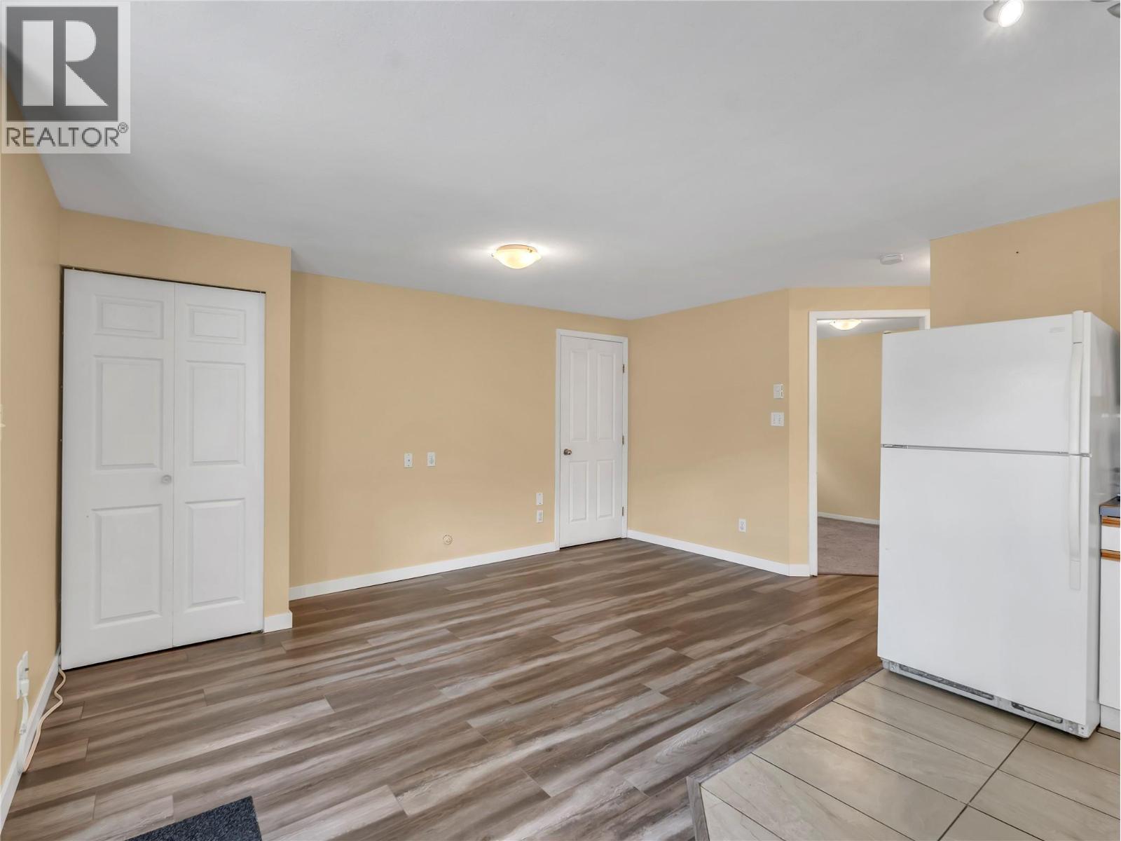 506 NELSON Avenue - 13