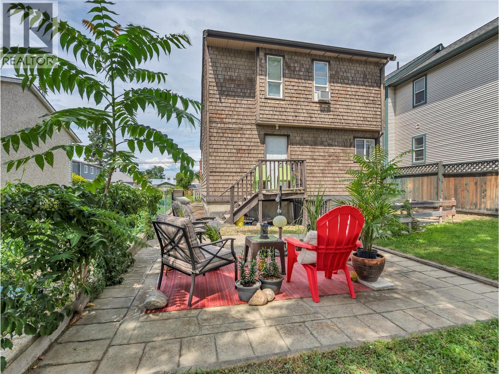 506 NELSON Avenue - 25