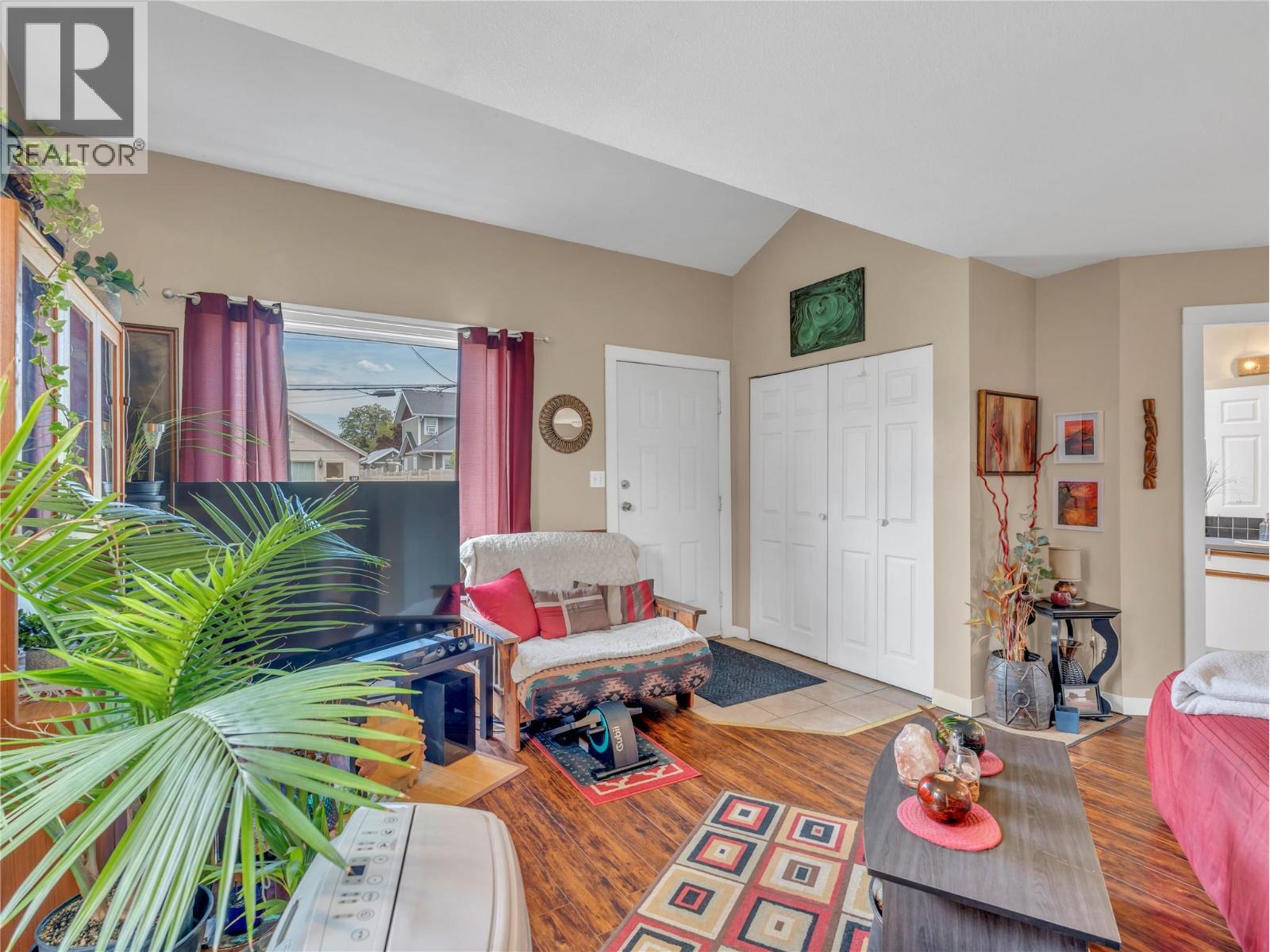 506 NELSON Avenue - 7
