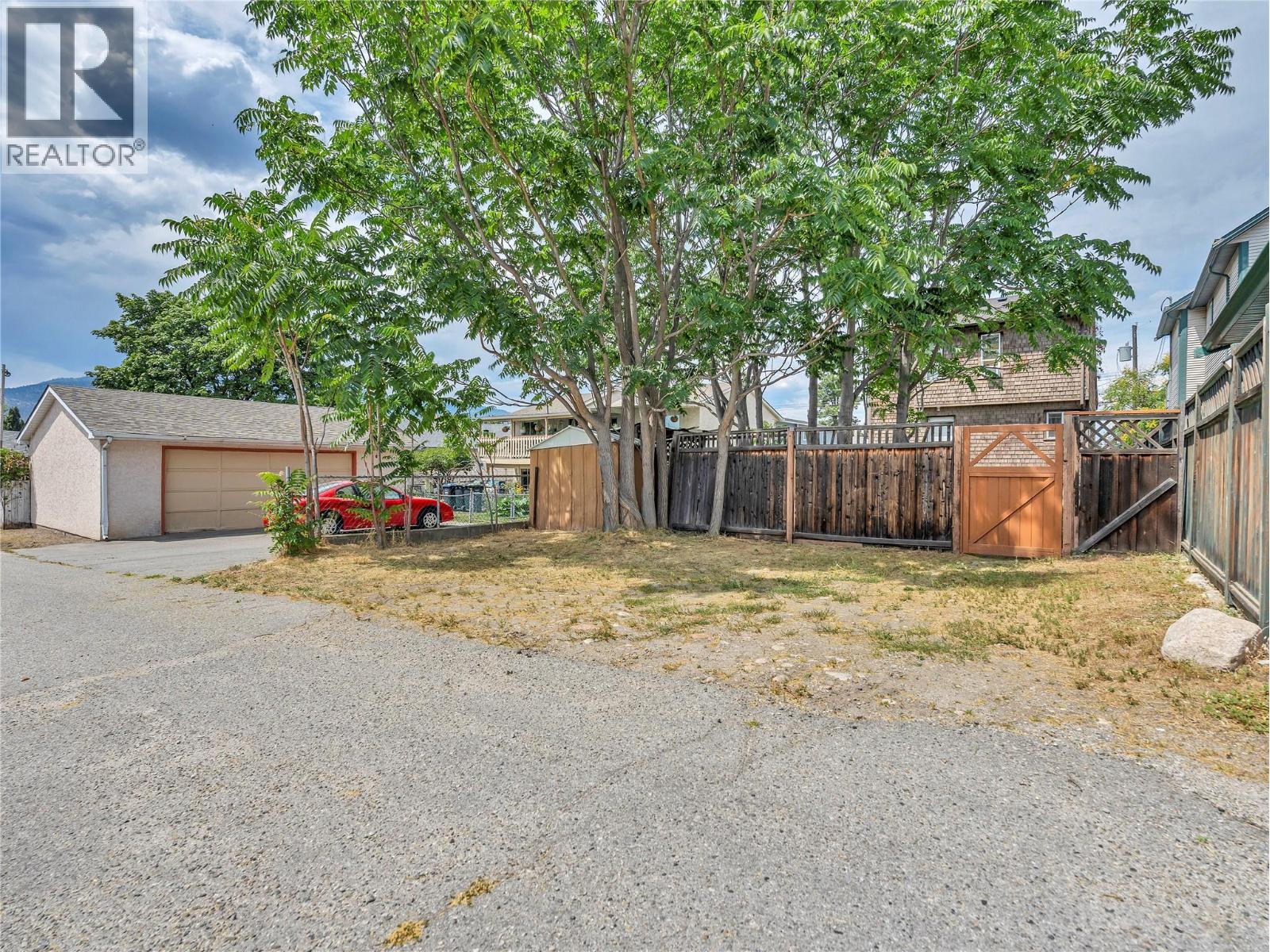 506 NELSON Avenue - 27
