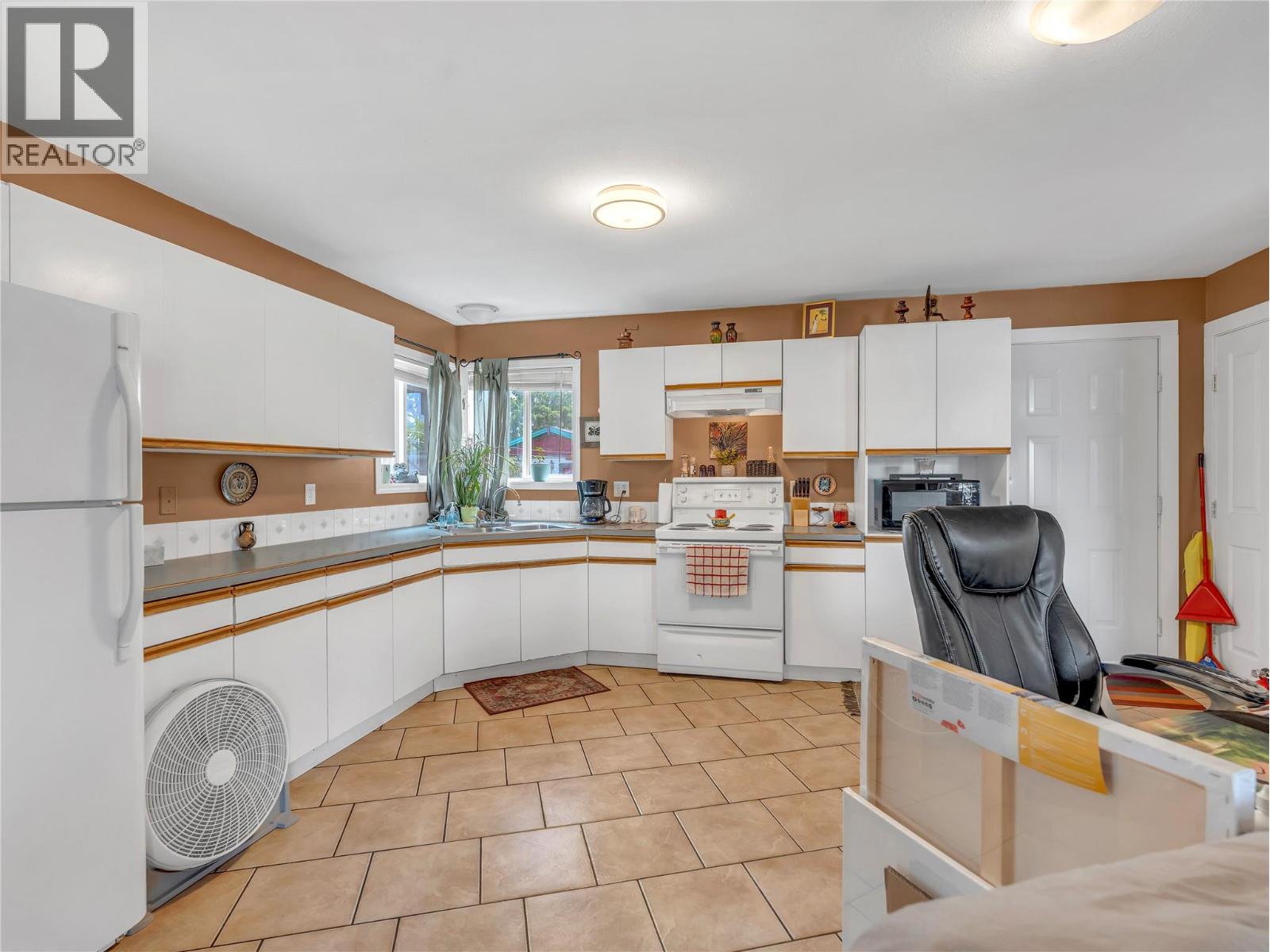 506 NELSON Avenue - 3