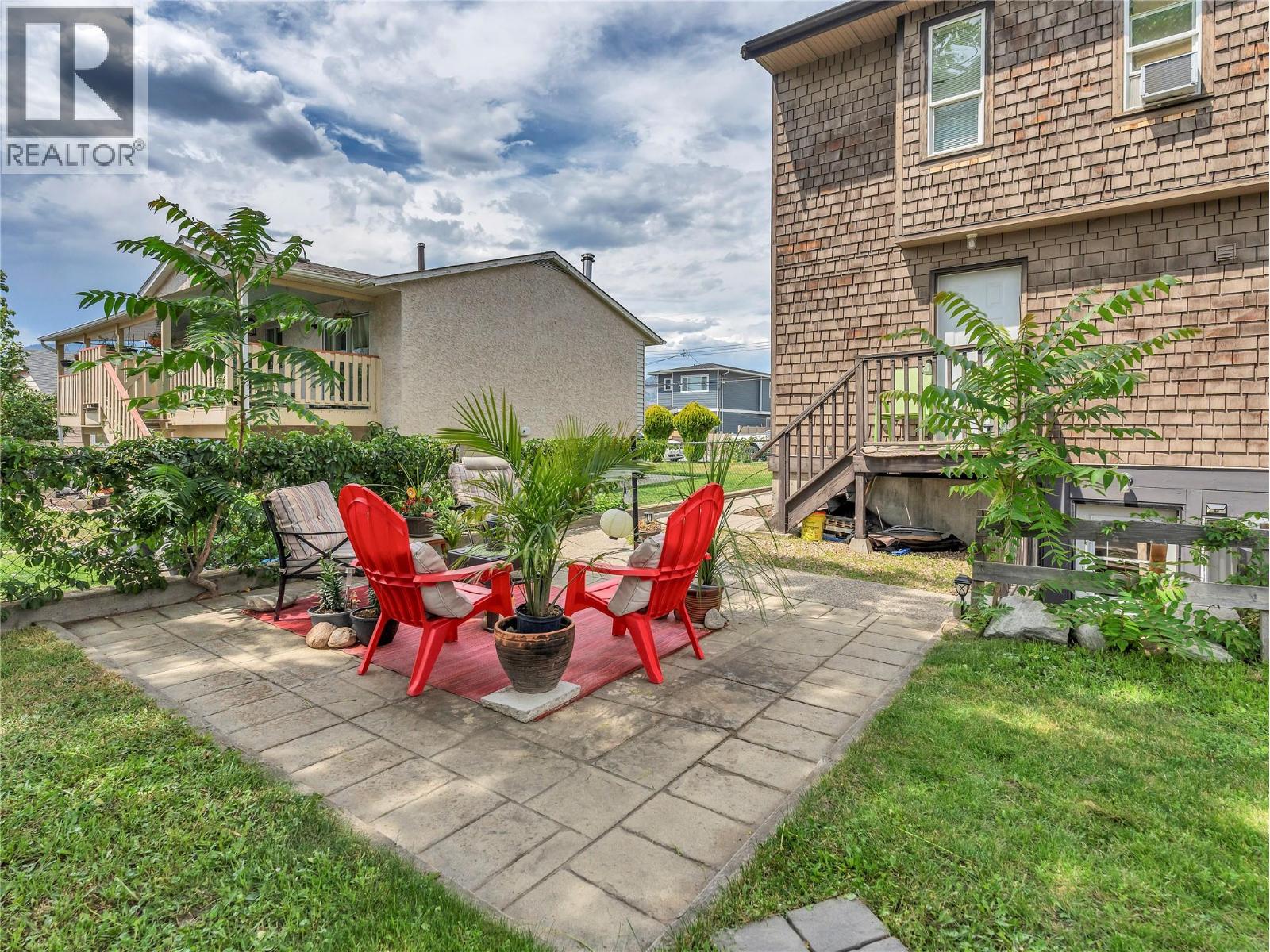 506 NELSON Avenue - 24