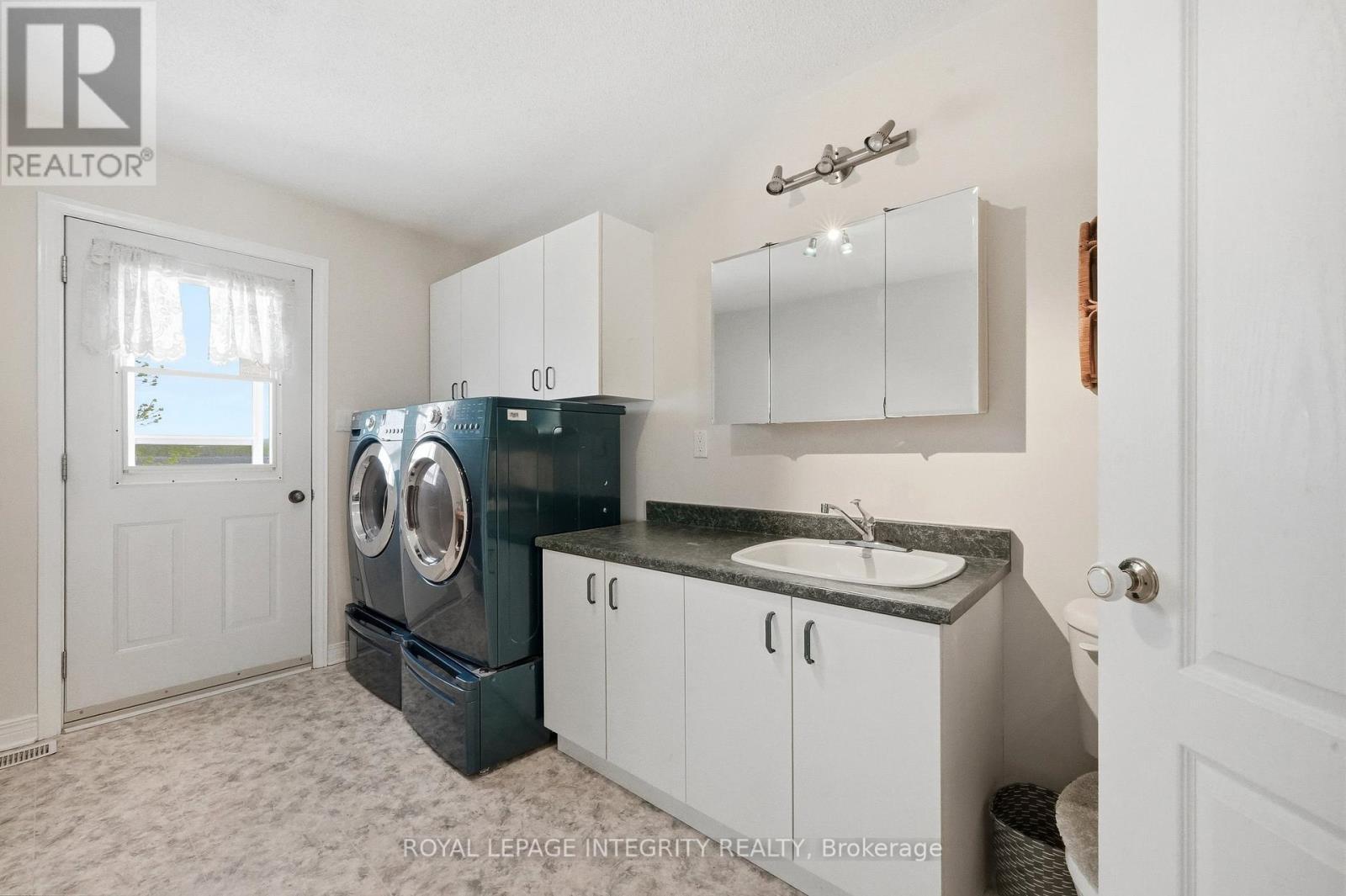 472 PAGO ROAD - 27