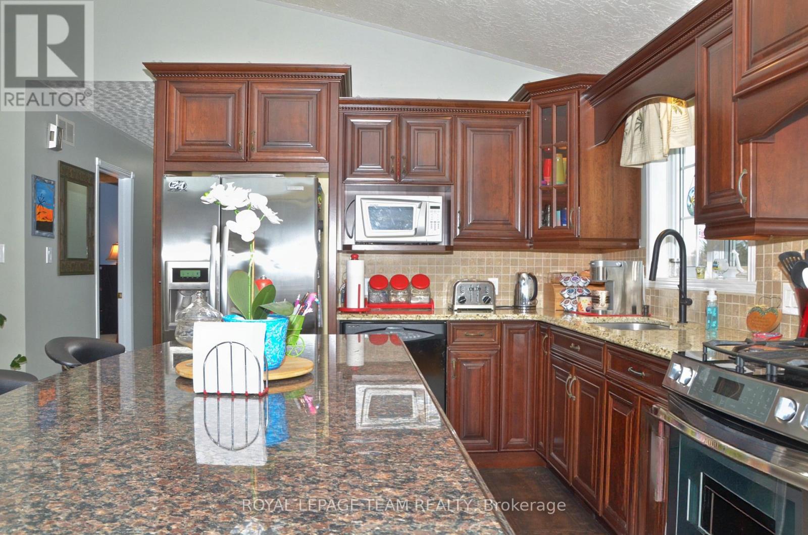 11708 BREEZEWOOD AVENUE S - 15