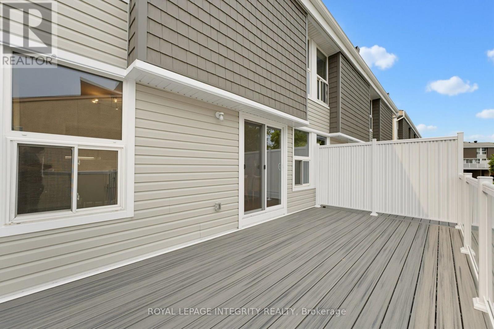 #36 3415 UPLANDS DRIVE - 27