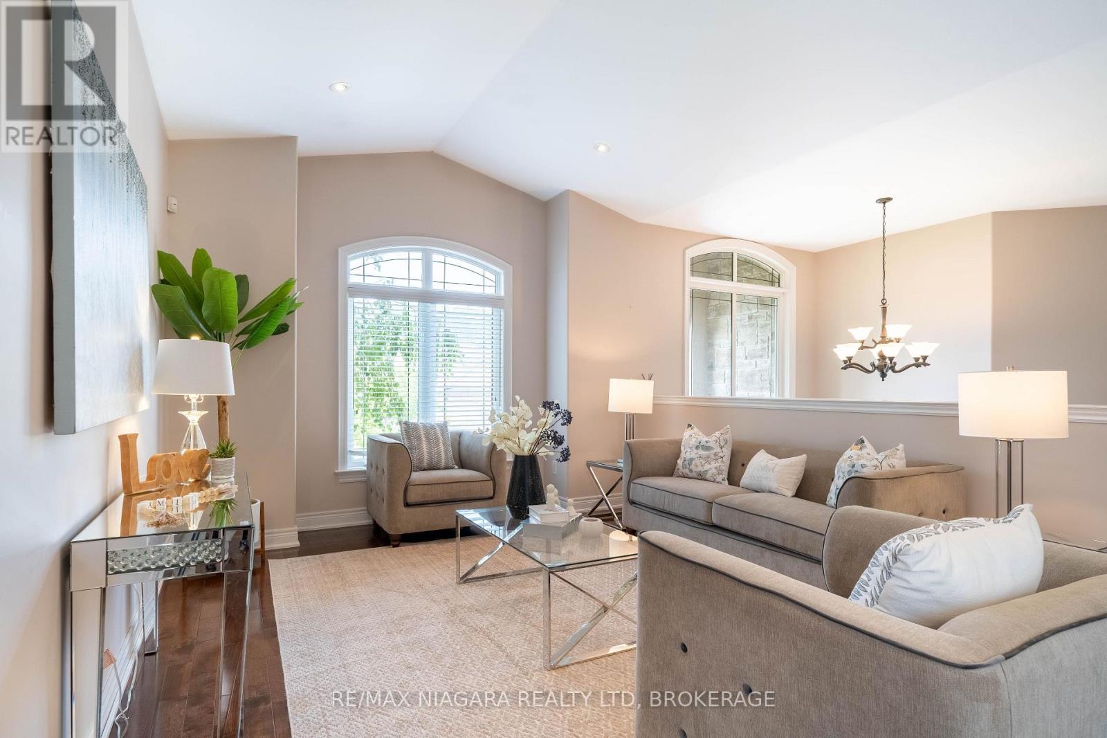 9148 HENDERSHOT BOULEVARD - 13