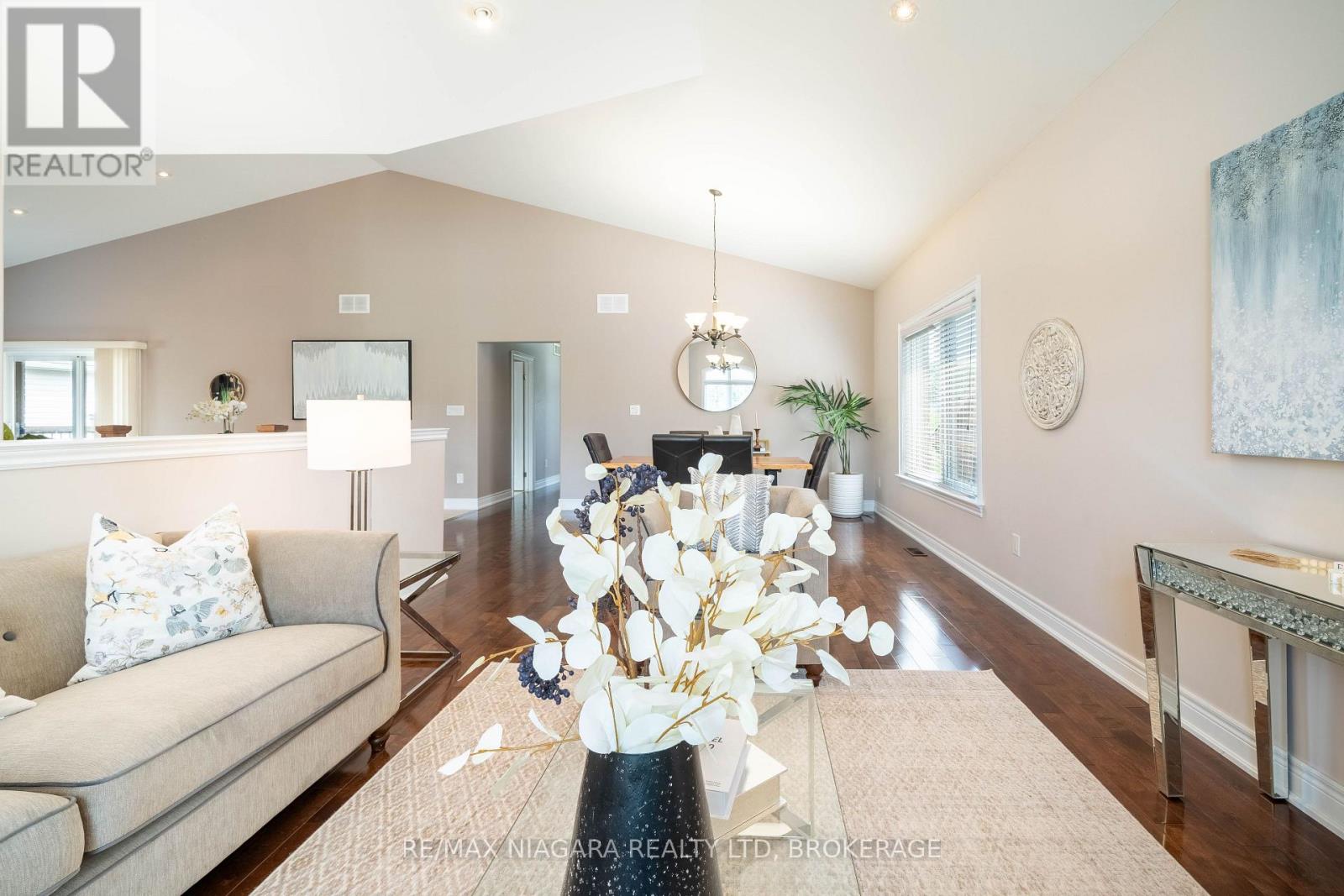 9148 HENDERSHOT BOULEVARD - 16
