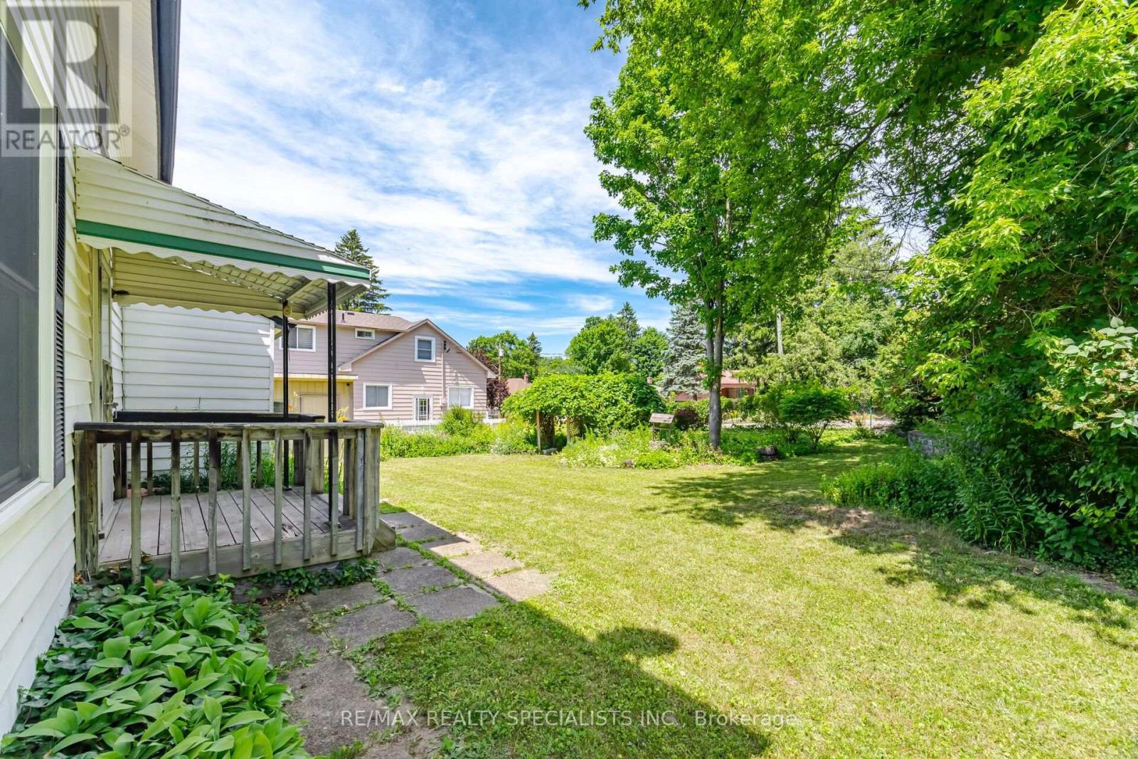 173 VICTORIA STREET - 30