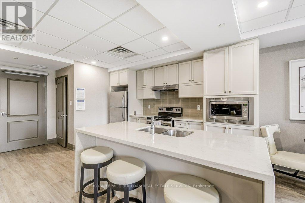 #627 125 SHOREVIEW PLACE - 28