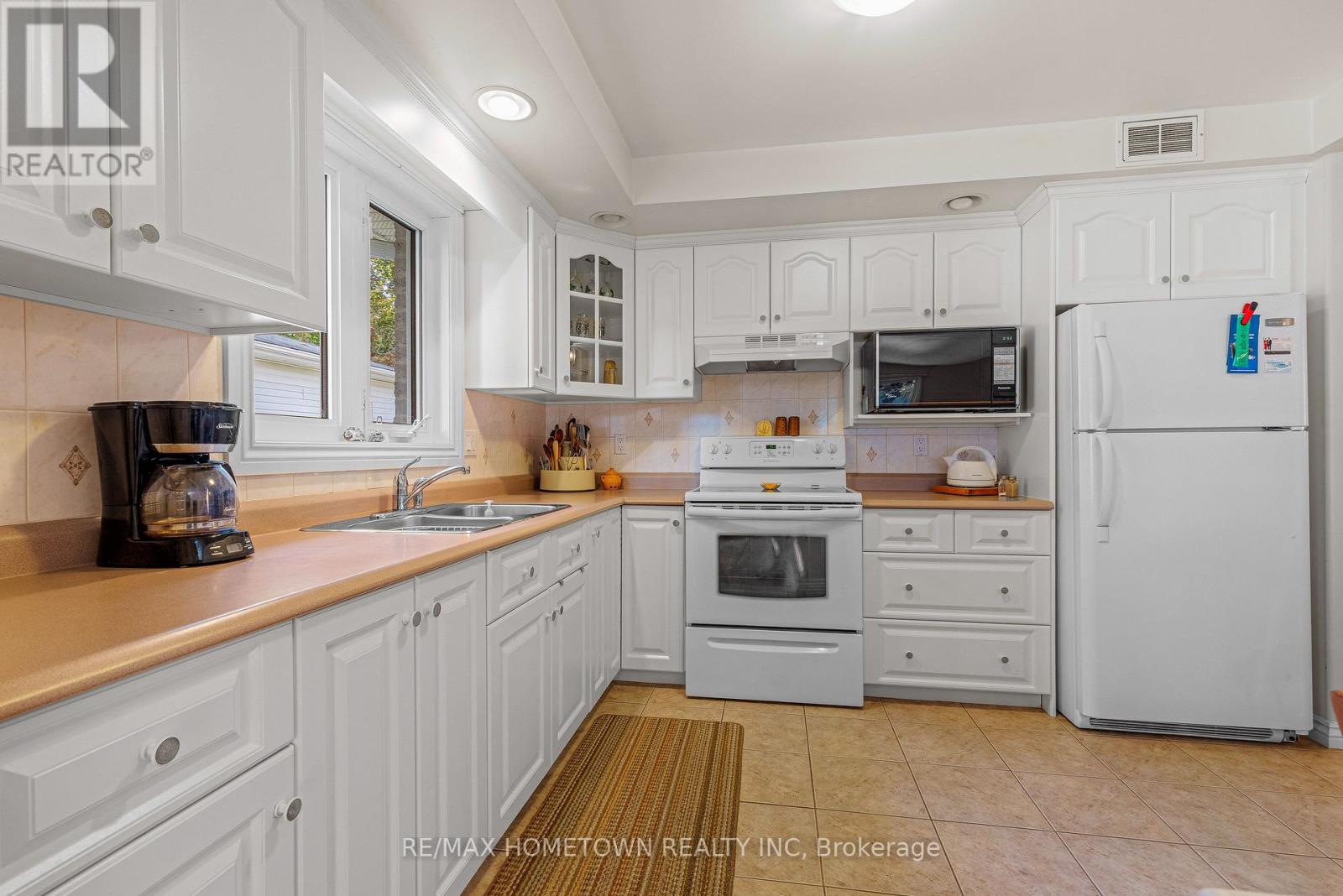1048 BRIDLEWOOD DRIVE - Image 13