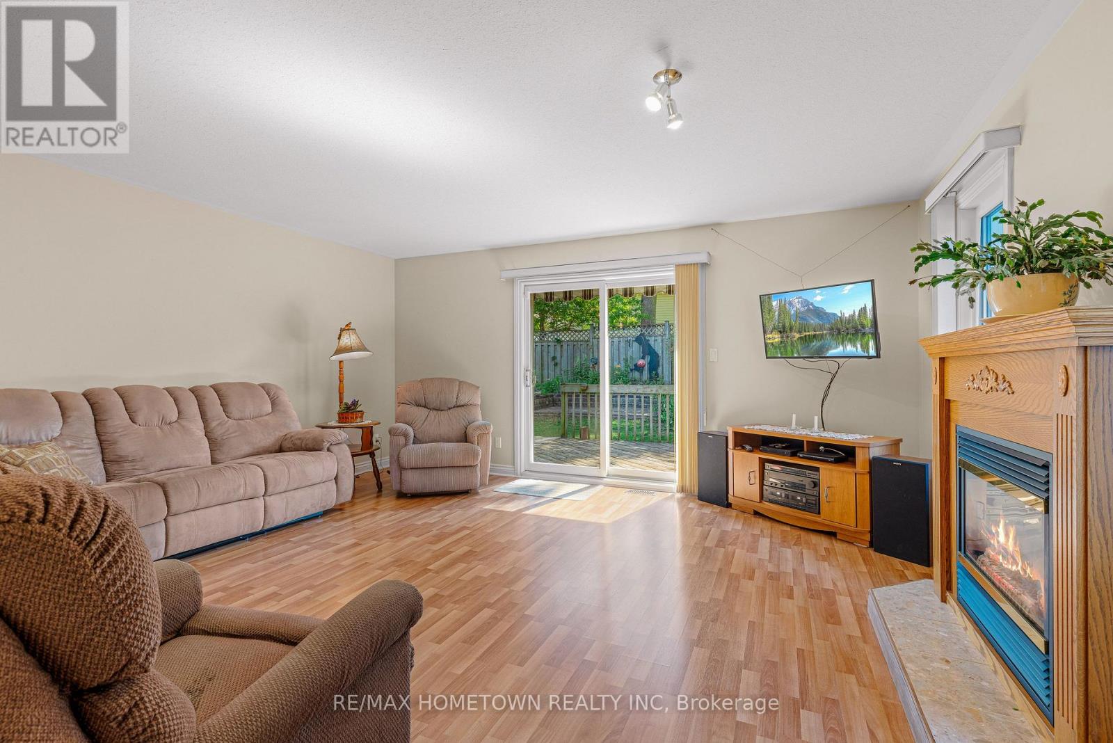 1048 BRIDLEWOOD DRIVE - Image 16
