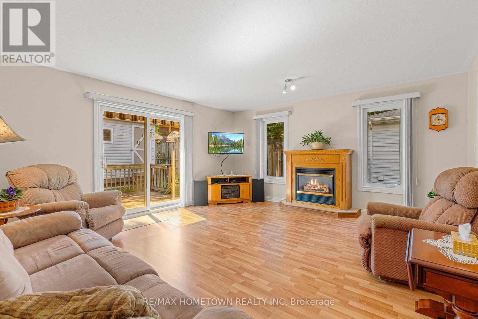 1048 BRIDLEWOOD DRIVE - Image 17