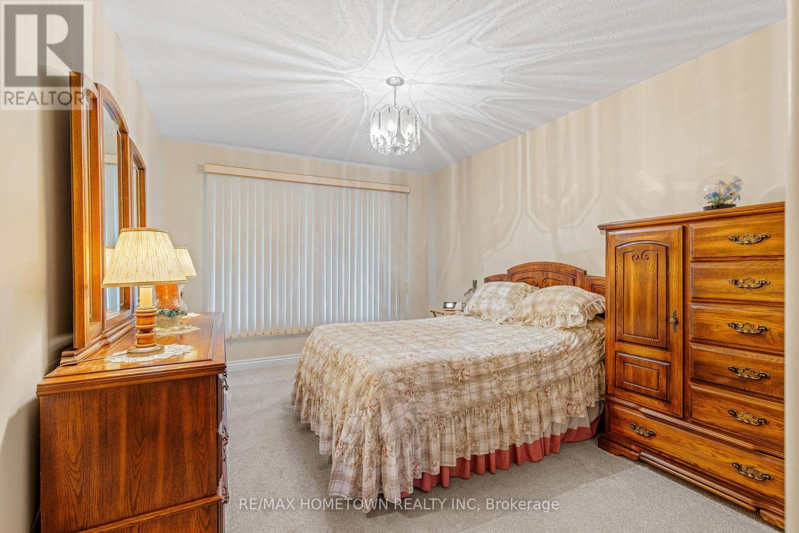 1048 BRIDLEWOOD DRIVE - Image 9