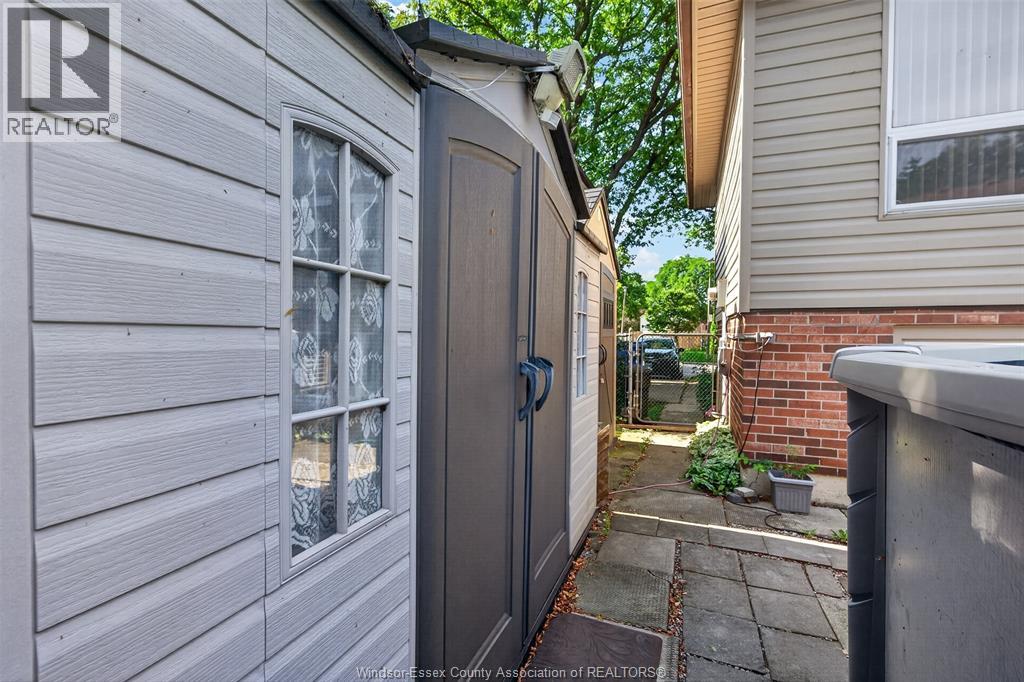 1240 Arncliffe PLACE - 30