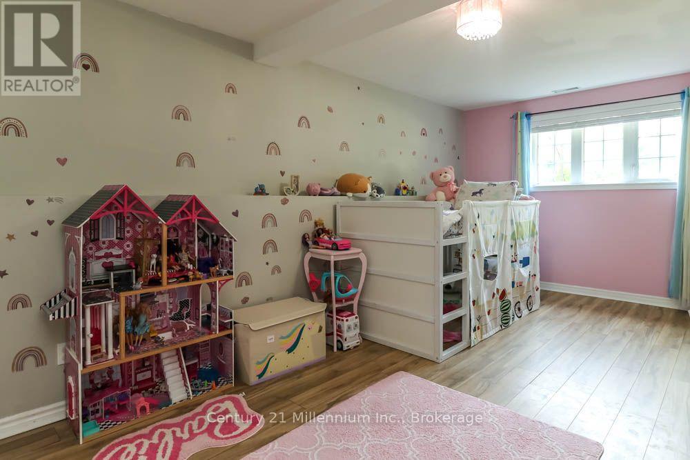 45 FATIMA COURT - 33