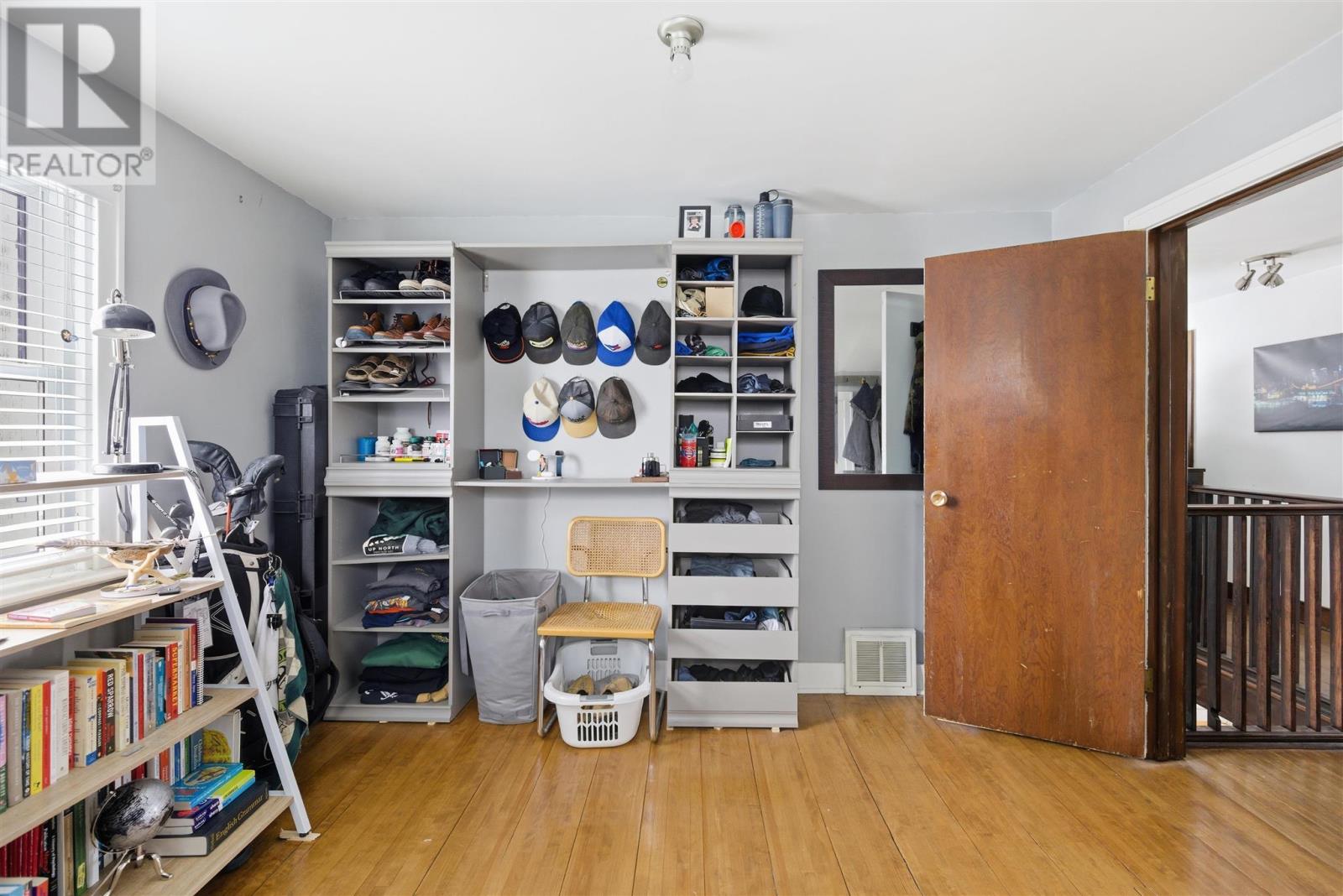 32 Salisbury AVE - 22