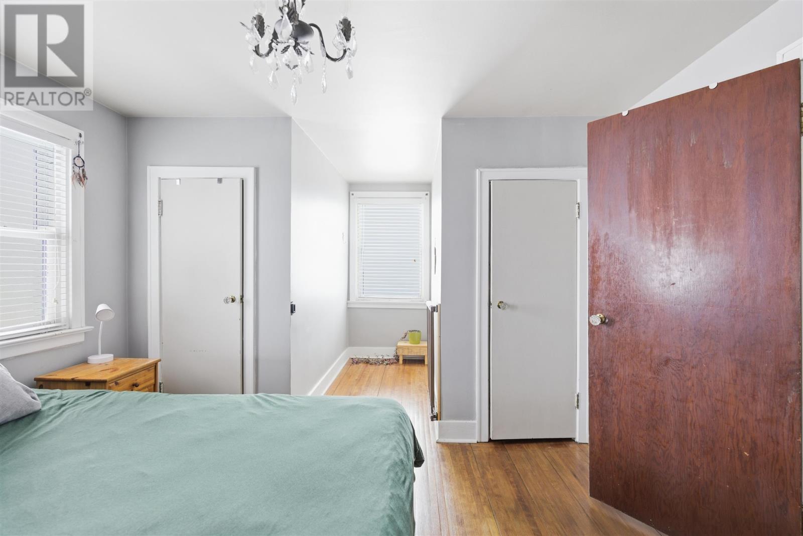 32 Salisbury AVE - 25