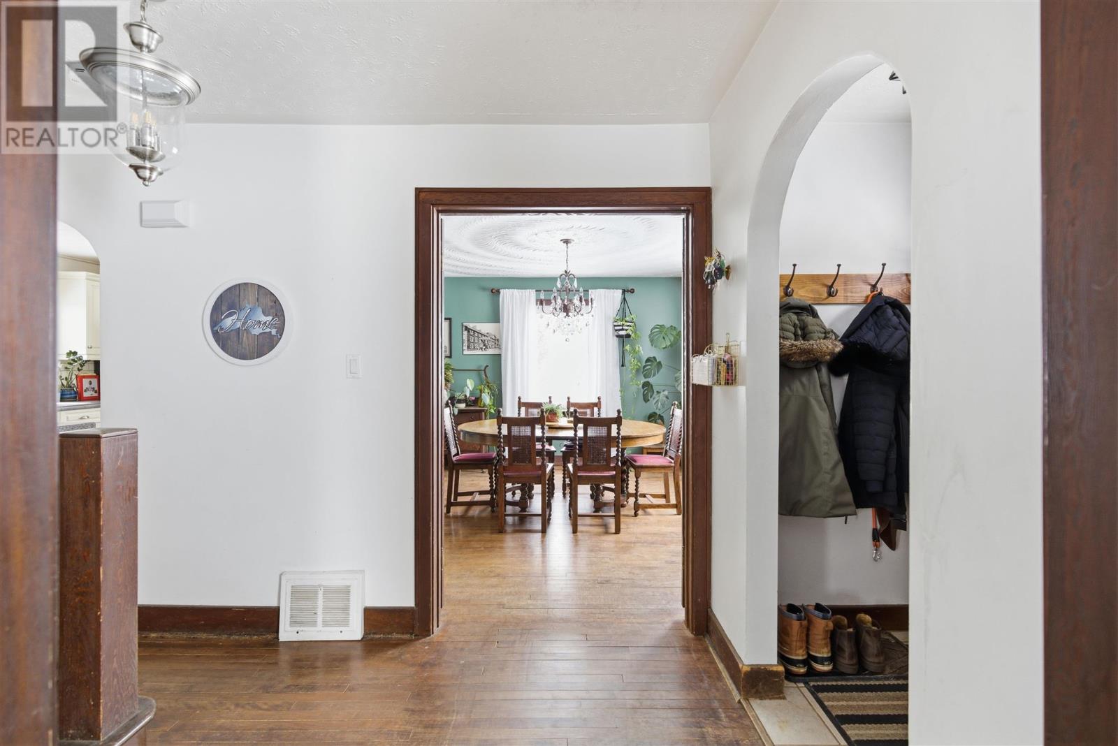 32 Salisbury AVE - 9