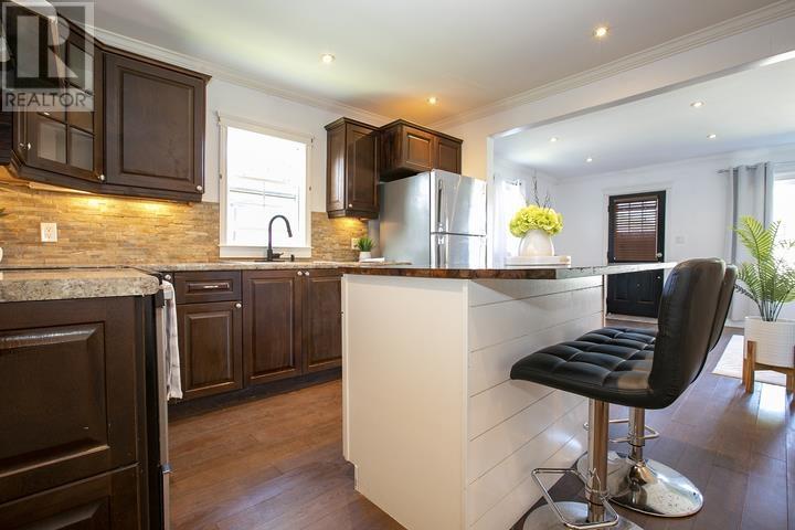 82 Cameron AVE - 24