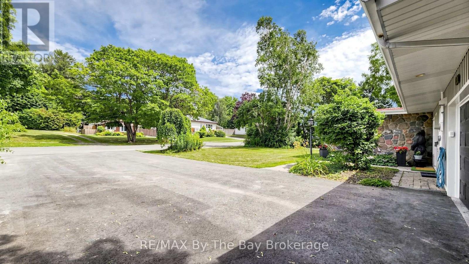 234 HOPE STREET N - Image 4