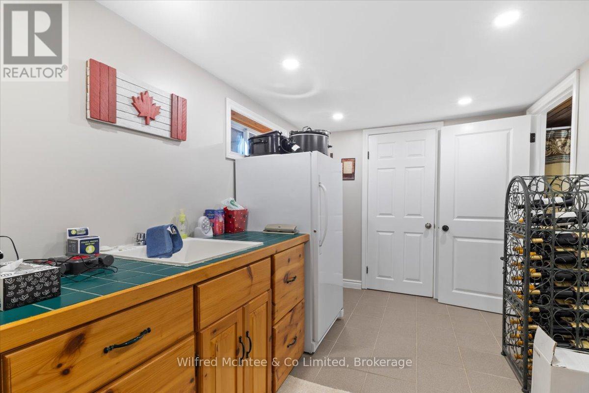 21571 GREY ROAD 16 - 26