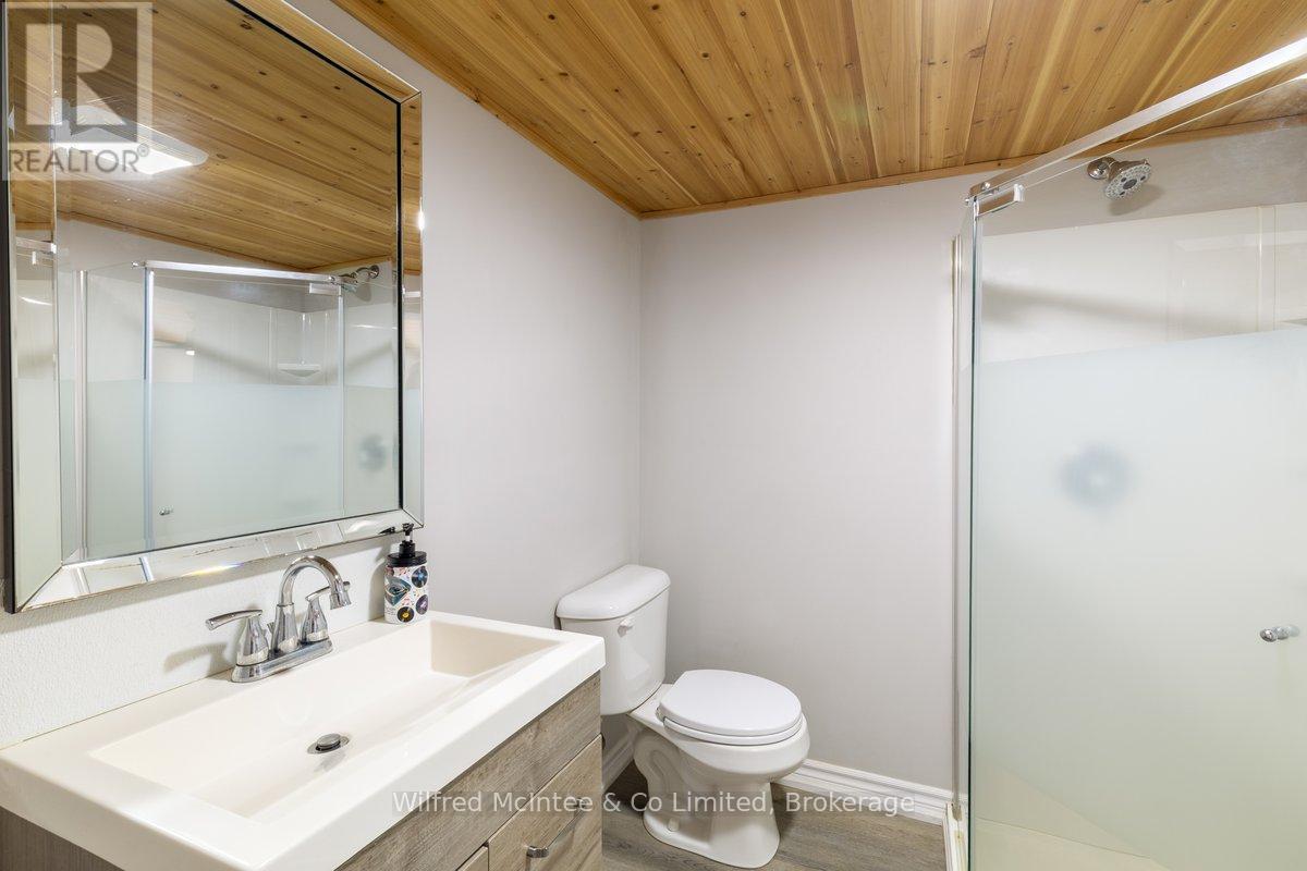 21571 GREY ROAD 16 - 33