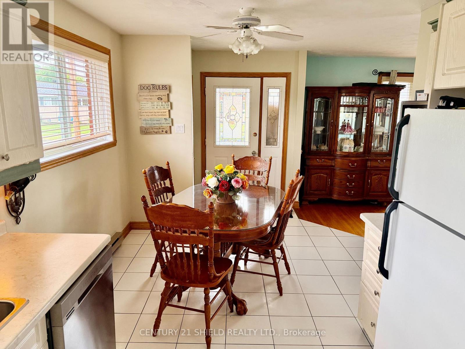 785 SANDFIELD CRESCENT - Image 4