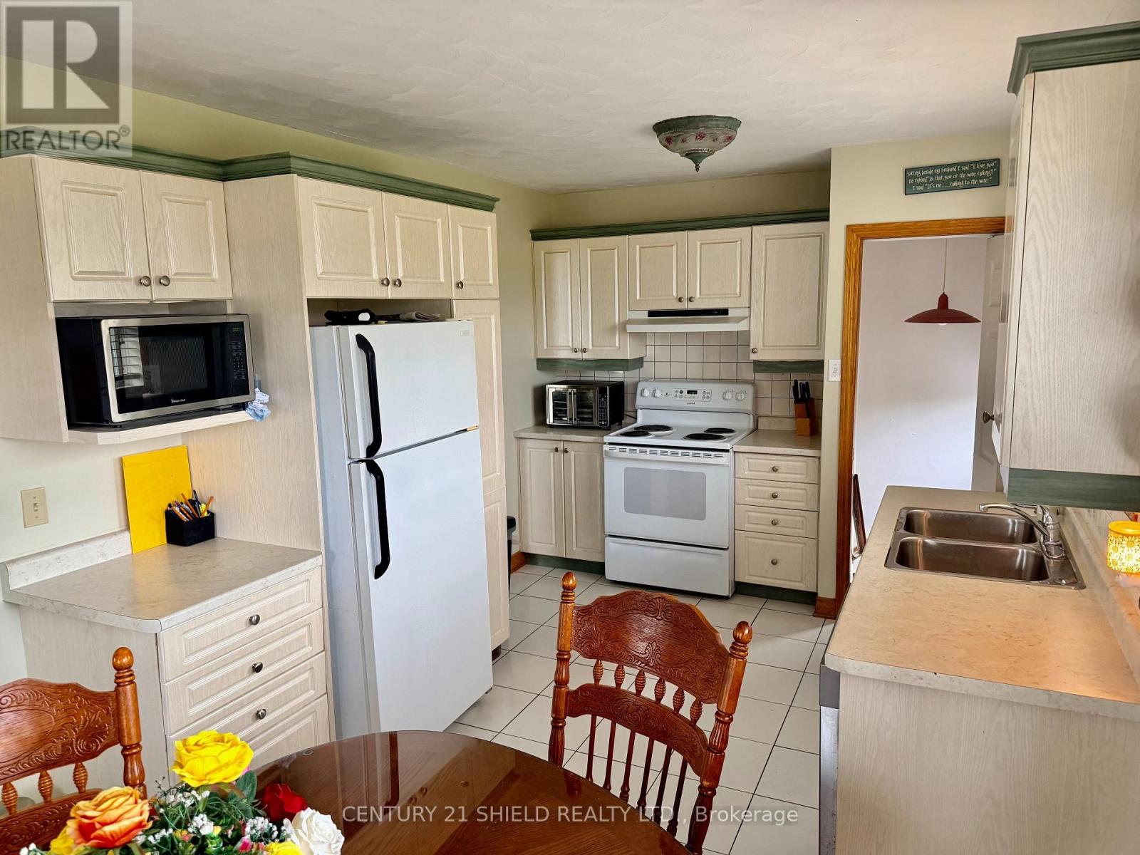 785 SANDFIELD CRESCENT - Image 5