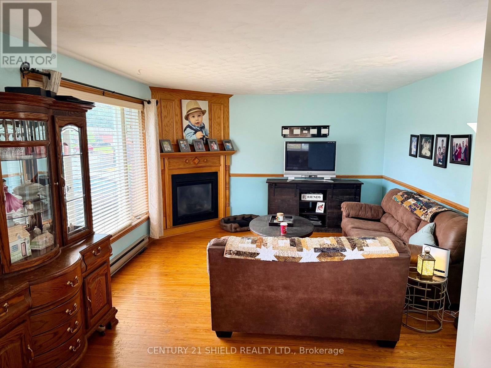 785 SANDFIELD CRESCENT - 7