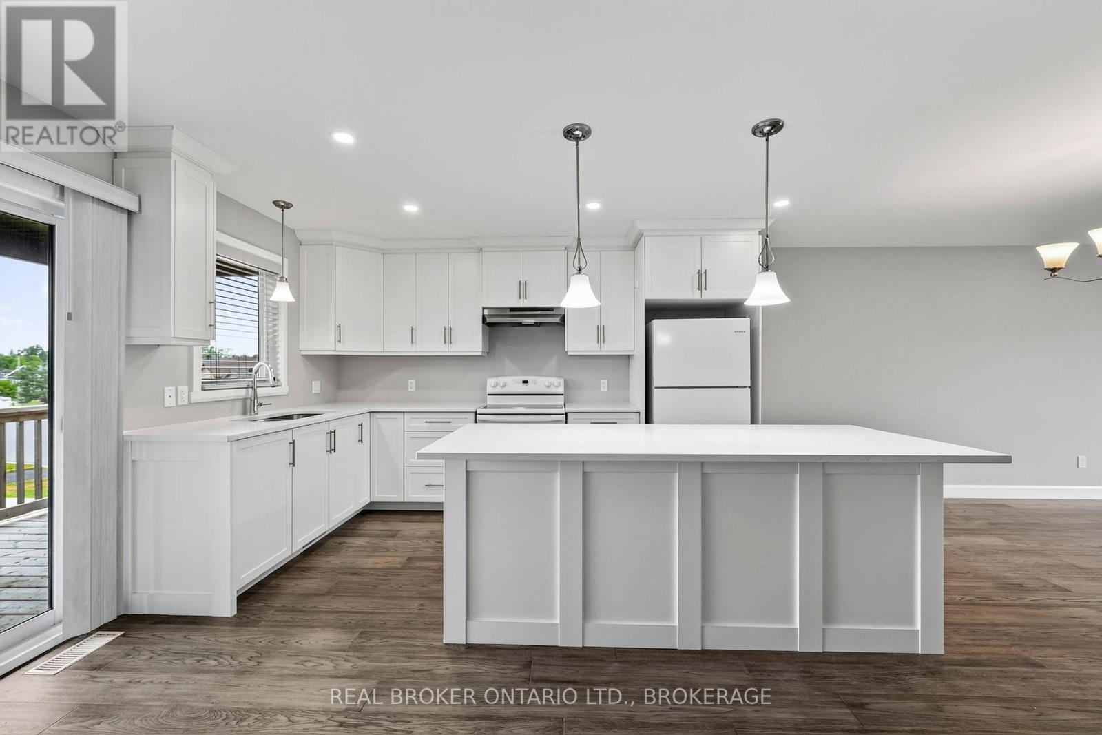 2199 BURKE AVENUE - Image 11