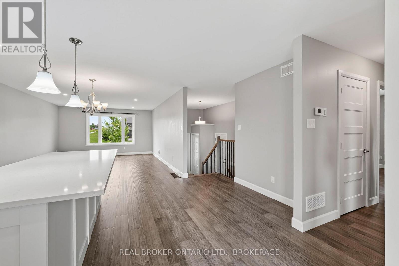 2199 BURKE AVENUE - Image 15