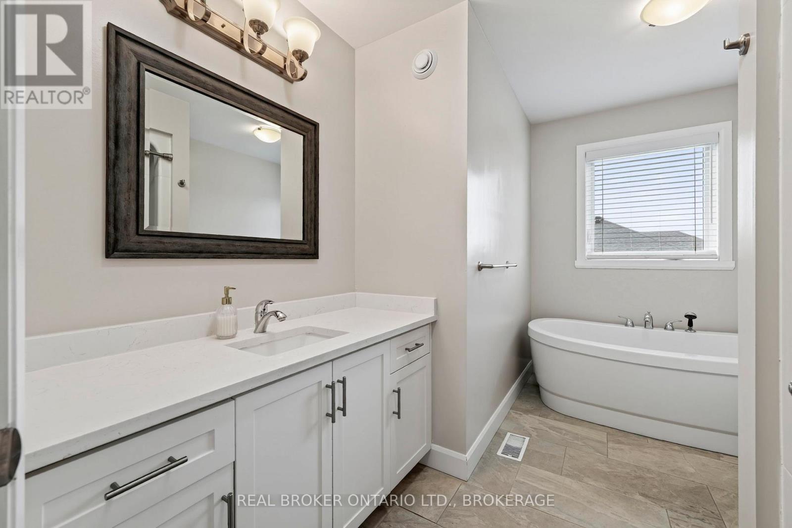 2199 BURKE AVENUE - Image 17