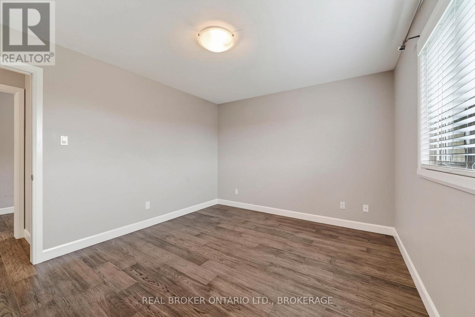 2199 BURKE AVENUE - Image 24