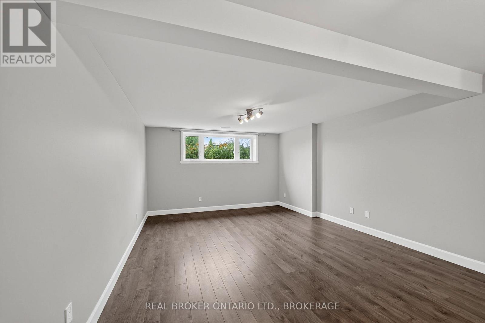 2199 BURKE AVENUE - 29