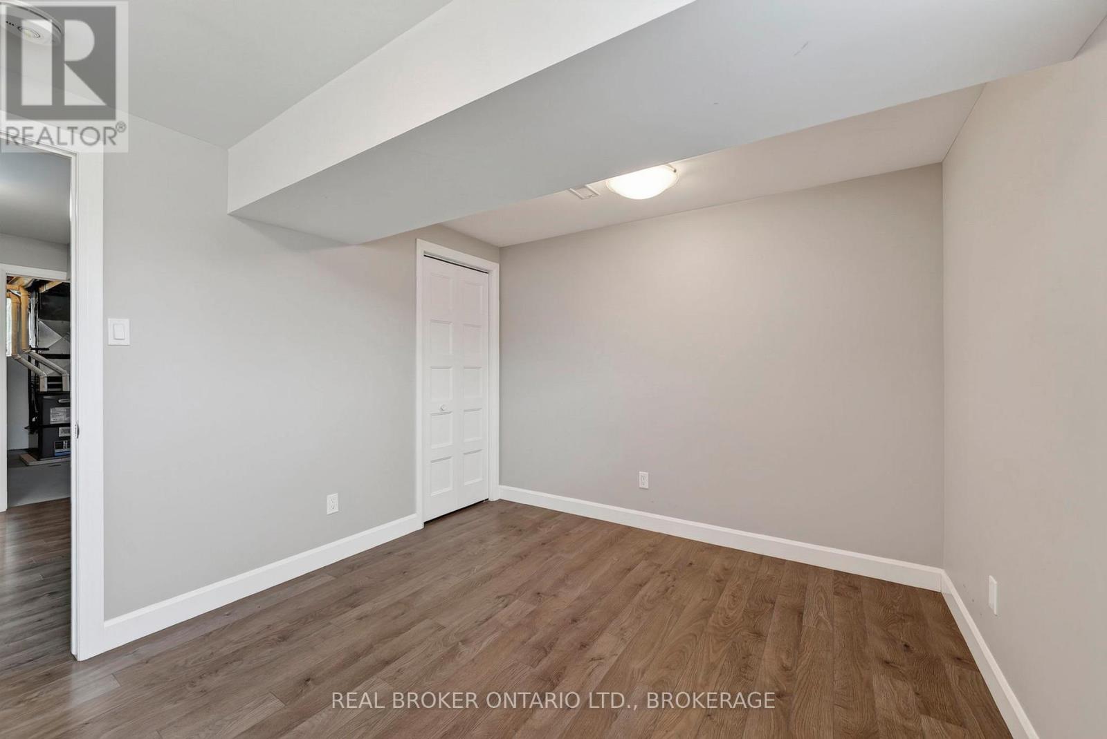 2199 BURKE AVENUE - 32