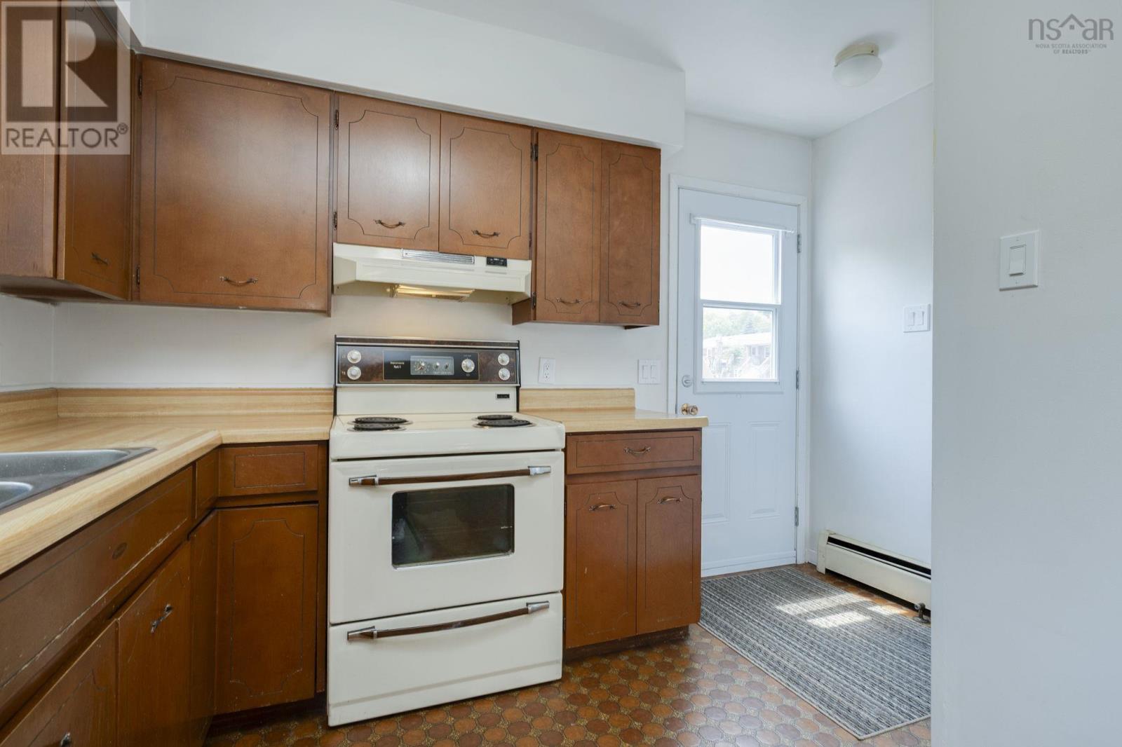 9 Holmes Hill Road - 5