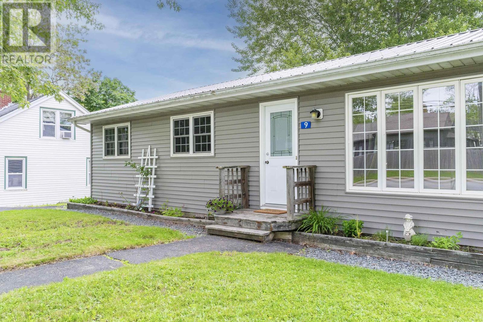 9 Holmes Hill Road - 37