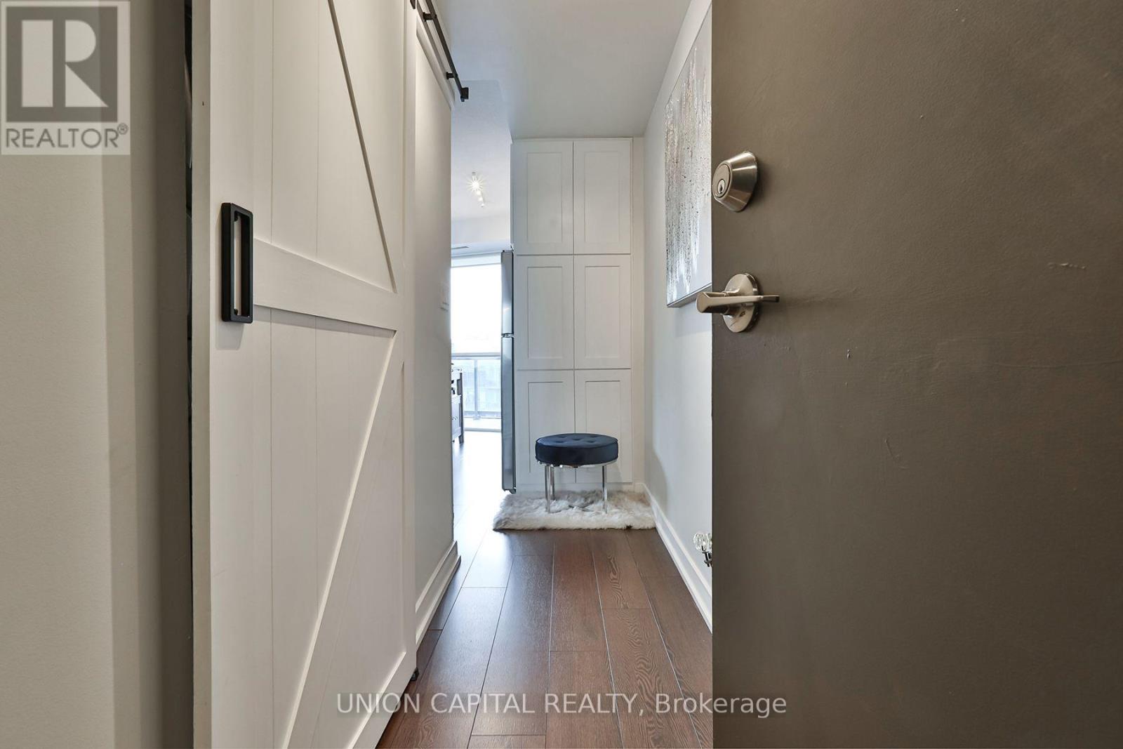#1103 20 BRUYERES MEWS - 3
