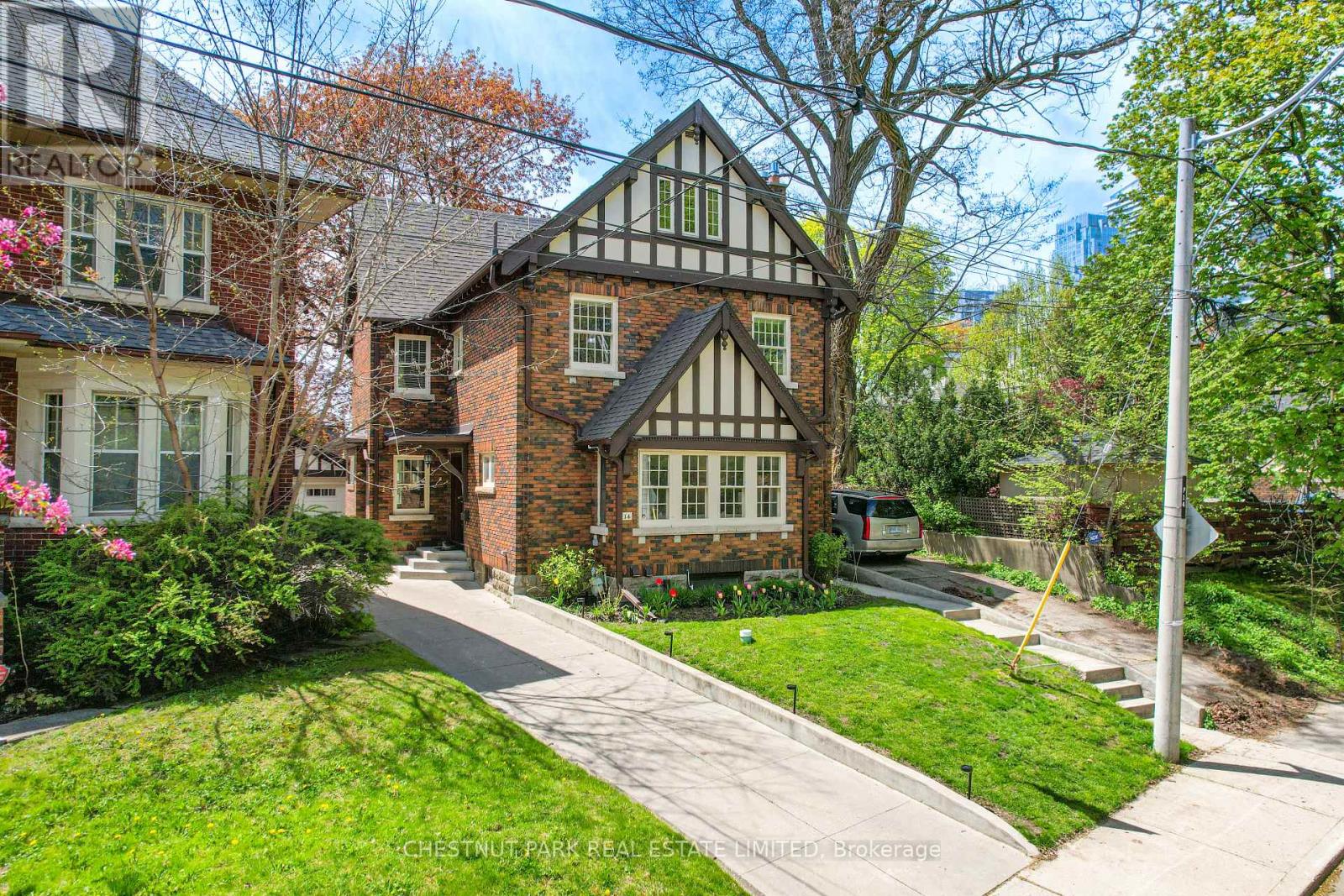 14 SERVINGTON CRESCENT - 1