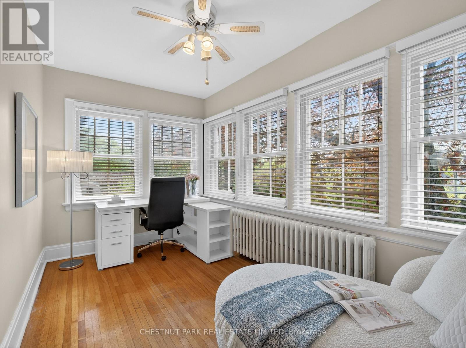 14 SERVINGTON CRESCENT - 15