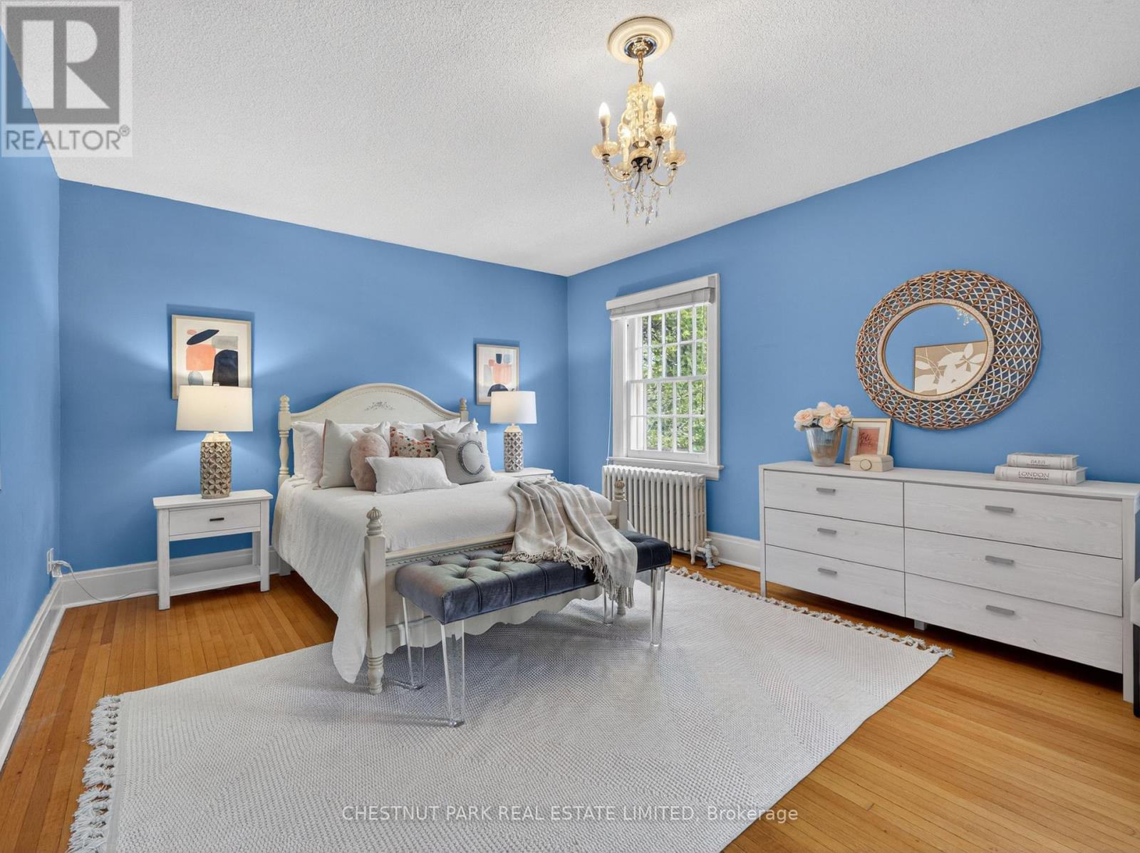 14 SERVINGTON CRESCENT - 16
