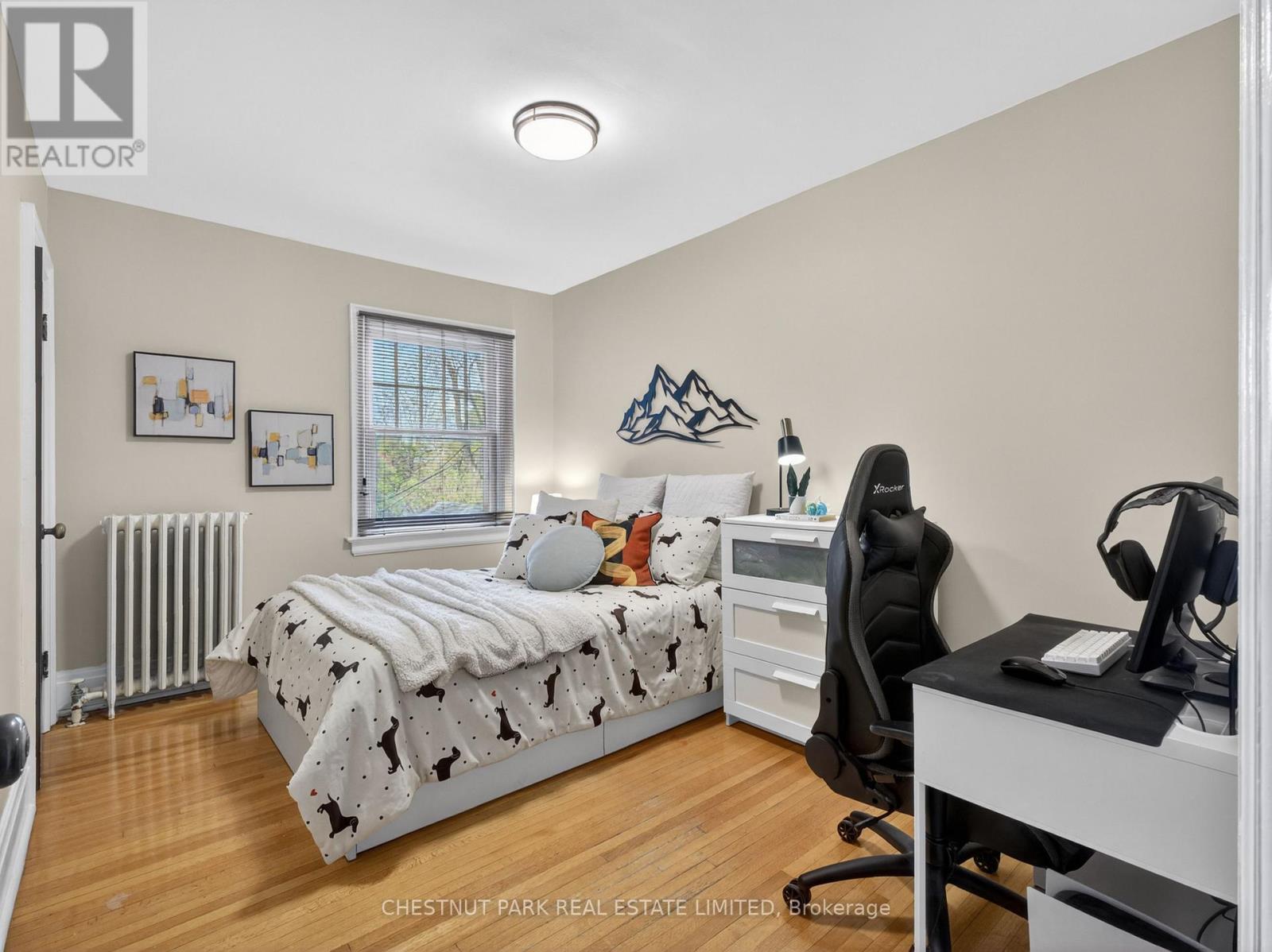 14 SERVINGTON CRESCENT - 19